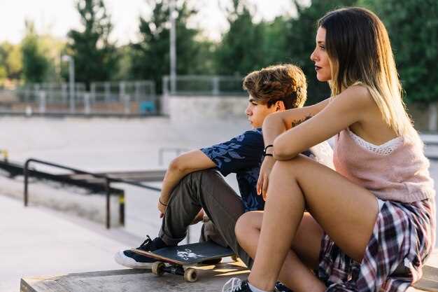 Подростковые отношения: особенности и важность первого опыта